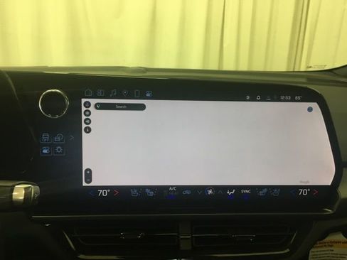 Used 2024 Chevrolet Equinox EV RS FWD image 24