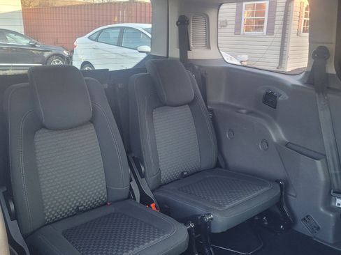Used 2021 Ford Transit Connect XLT image 32