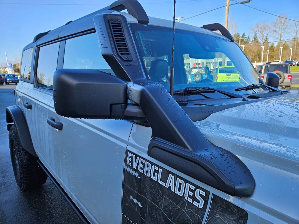 Used 2024 Ford Bronco Everglades AWD/4WD image 11