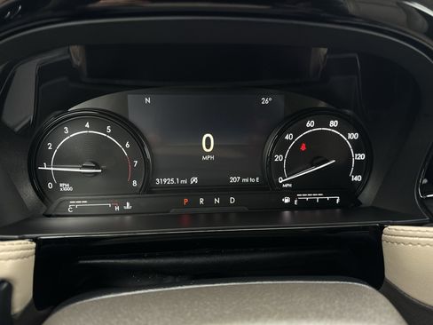 Used 2022 Lincoln Corsair FWD w/ Equipment Group 101A image 11