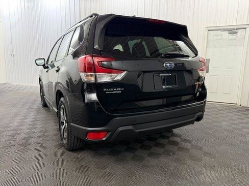 Used 2023 Subaru Forester Premium AWD/4WD image 3