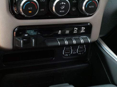 Used 2020 RAM 1500 Laramie AWD/4WD image 24