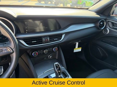 Used 2024 Alfa Romeo Stelvio Veloce image 37