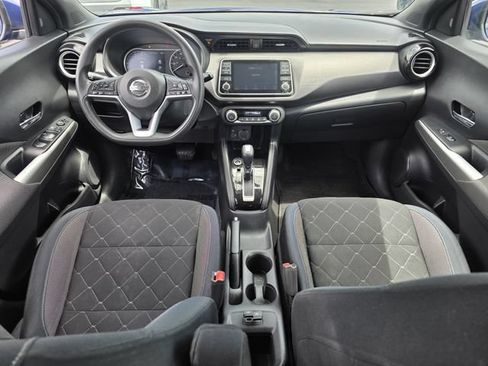 Used 2018 Nissan Kicks SV FWD image 8