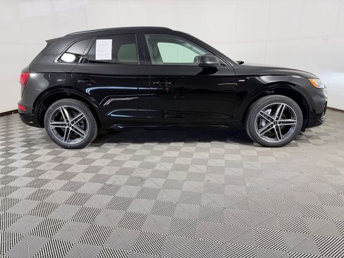 Used 2022 Audi Q5 e Premium Plus w/ Premium Plus Package AWD/4WD image 8
