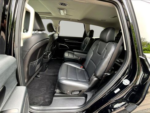 Certified 2024 Kia Telluride S w/ S Sunroof Package FWD image 22