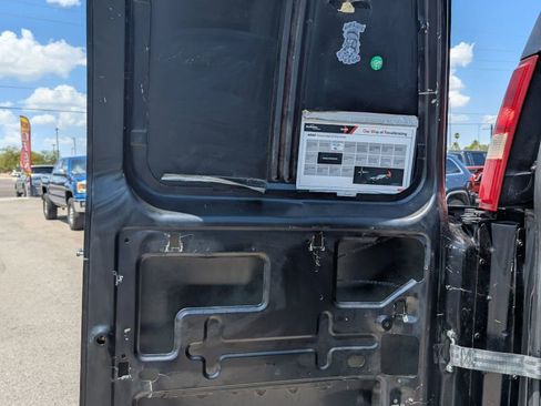 Used 2018 Chevrolet Express 2500 w/ Driver Convenience Package image 12