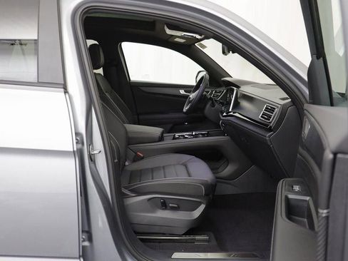New 2026 Volkswagen Atlas Cross Sport SEL R-Line AWD/4WD image 19