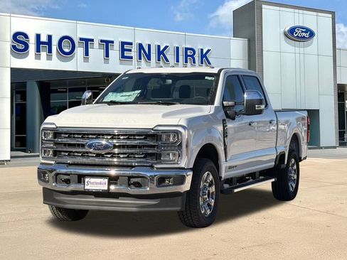 New 2025 Ford F250 Lariat w/ Chrome Package image 3
