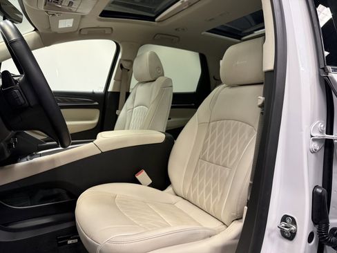 Used 2024 Buick Enclave Avenir w/ Avenir Technology Package image 25