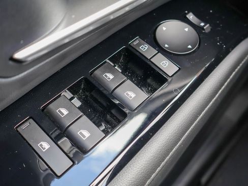 Used 2025 Hyundai Tucson Limited image 19