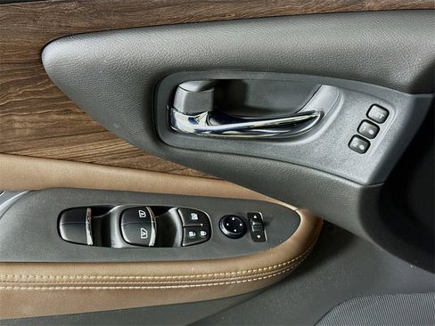 Certified 2023 Nissan Murano Platinum w/ Cargo Package image 27