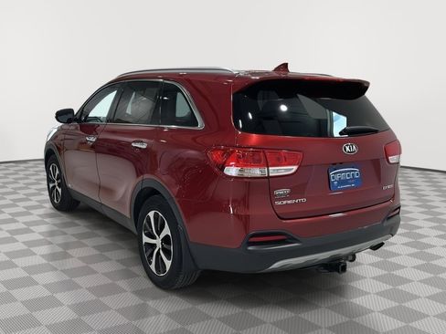 Used 2017 Kia Sorento EX w/ EX Premium Package image 3