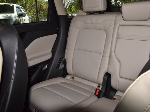 New 2026 Lincoln Corsair Premiere image 19