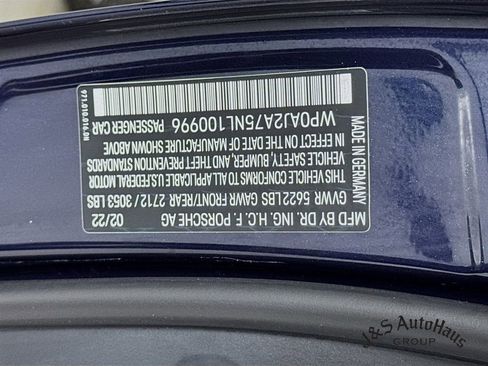 Used 2022 Porsche Panamera 4 Platinum Edition image 40