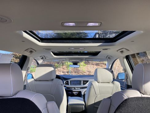 Used 2024 Buick Enclave Avenir w/ LPO, Floor Liner Package image 12