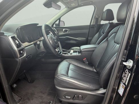 Certified 2022 Kia Sorento S w/ Panoramic Sunroof Package AWD/4WD image 23