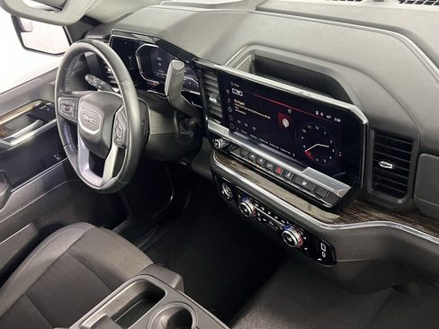 Used 2024 GMC Sierra 1500 SLE image 31