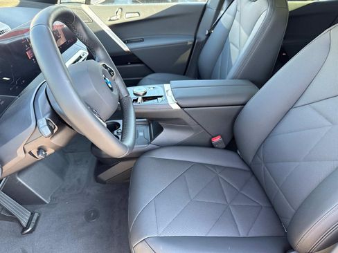 New 2026 BMW iX xDrive45 w/ Premium Package AWD/4WD image 19