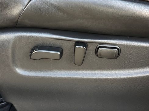 Used 2017 INFINITI QX80 2WD w/ Driver Assistance Package image 16