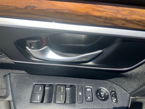 Used 2019 Honda CR-V EX image 36