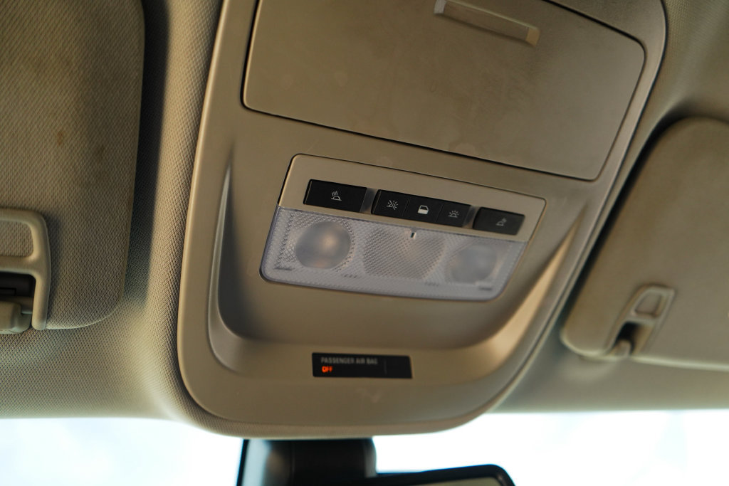 Used 2022 Chevrolet Colorado LT w/ Safety Package RWD image 12
