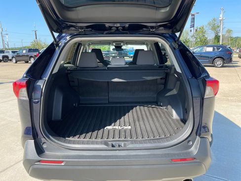 Used 2023 Toyota RAV4 XLE AWD/4WD image 17