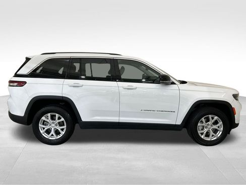 Used 2023 Jeep Grand Cherokee Limited AWD/4WD image 7