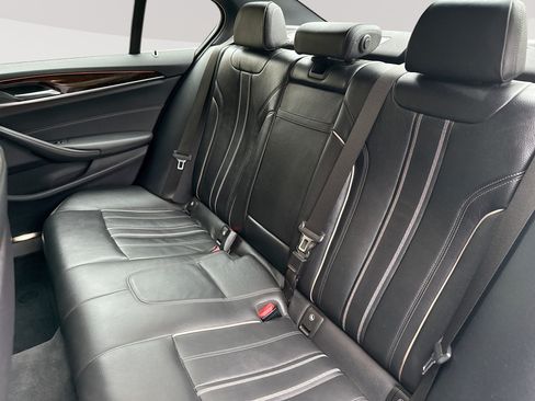 Used 2018 BMW 530i xDrive AWD/4WD image 27