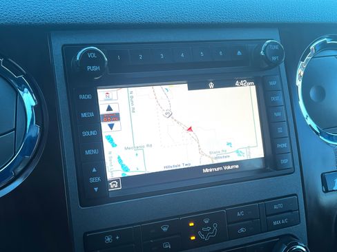 Used 2011 Ford F250 Lariat w/ Lariat Ultimate Pkg image 19