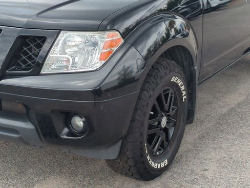 Certified 2021 Nissan Frontier SV RWD image 10