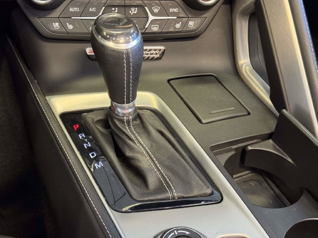 Used 2016 Chevrolet Corvette Z06 w/ 3LZ Preferred Equipment Group RWD image 5