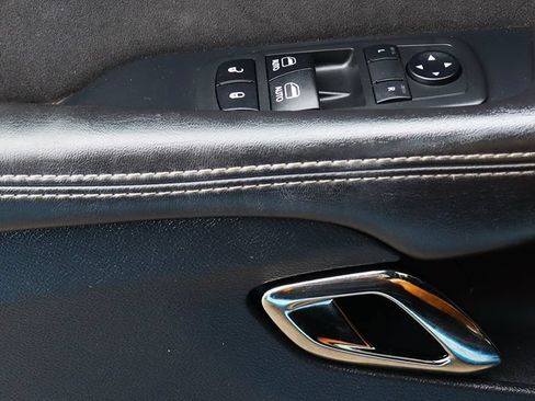 Used 2018 Dodge Challenger SRT Hellcat RWD image 36
