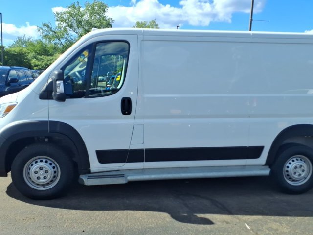 Used 2025 RAM ProMaster 2500 w/ U-Haul Equipment Group FWD image 4