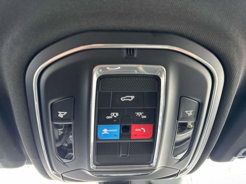 New 2025 Jeep Grand Cherokee Laredo w/ Luxury Tech Group I image 23