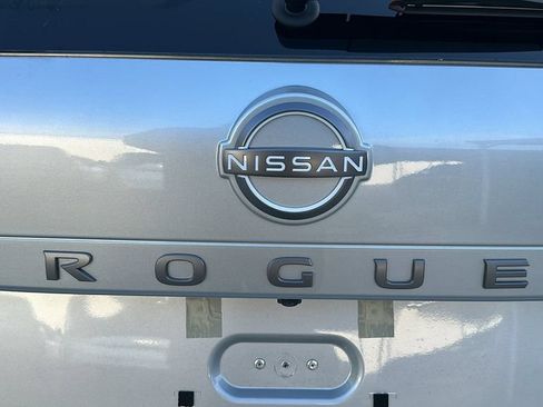 Certified 2025 Nissan Rogue S AWD/4WD image 9