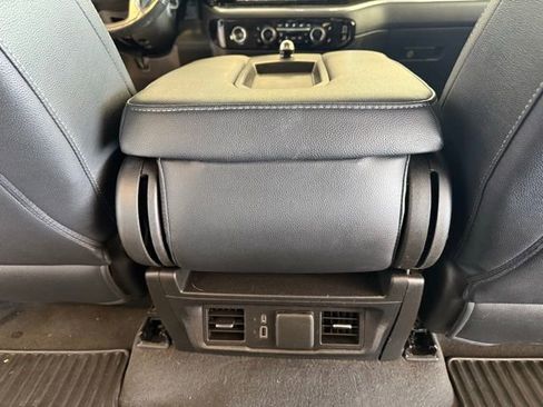 Used 2022 Chevrolet Silverado 1500 LT image 25