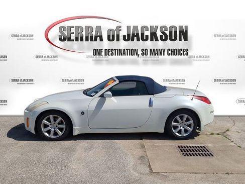 Used 2005 Nissan 350Z Touring image 5