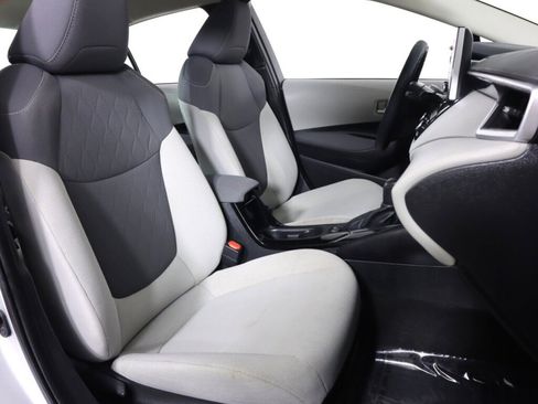 Used 2021 Toyota Corolla LE image 35