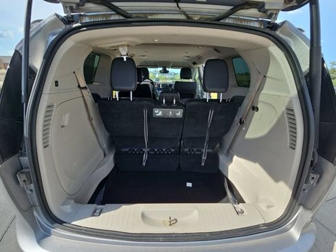 Used 2019 Chrysler Pacifica Touring-L FWD image 22