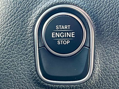 Used 2024 Mercedes-Benz Sprinter 2500 image 32