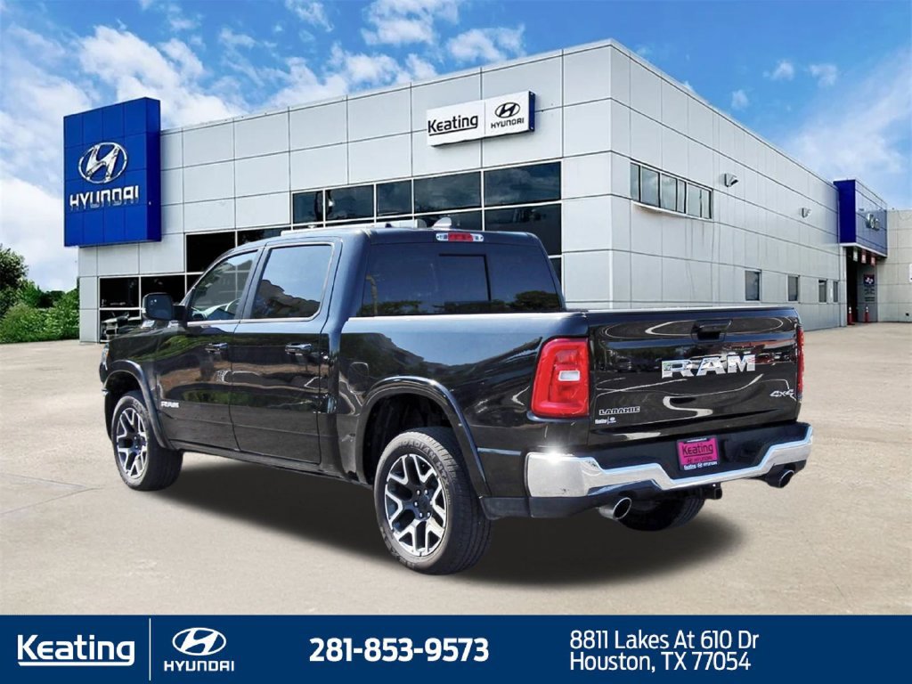 Used 2026 RAM 1500 Laramie AWD/4WD image 7