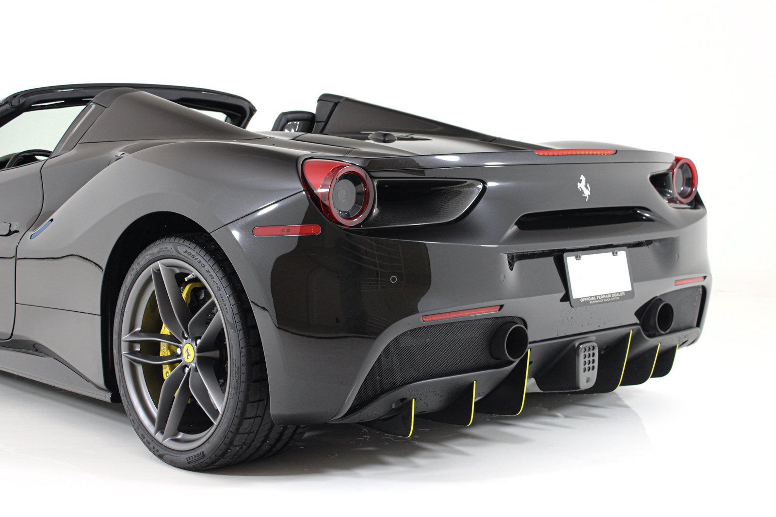 Certified 2017 Ferrari 488 Spider RWD image 7