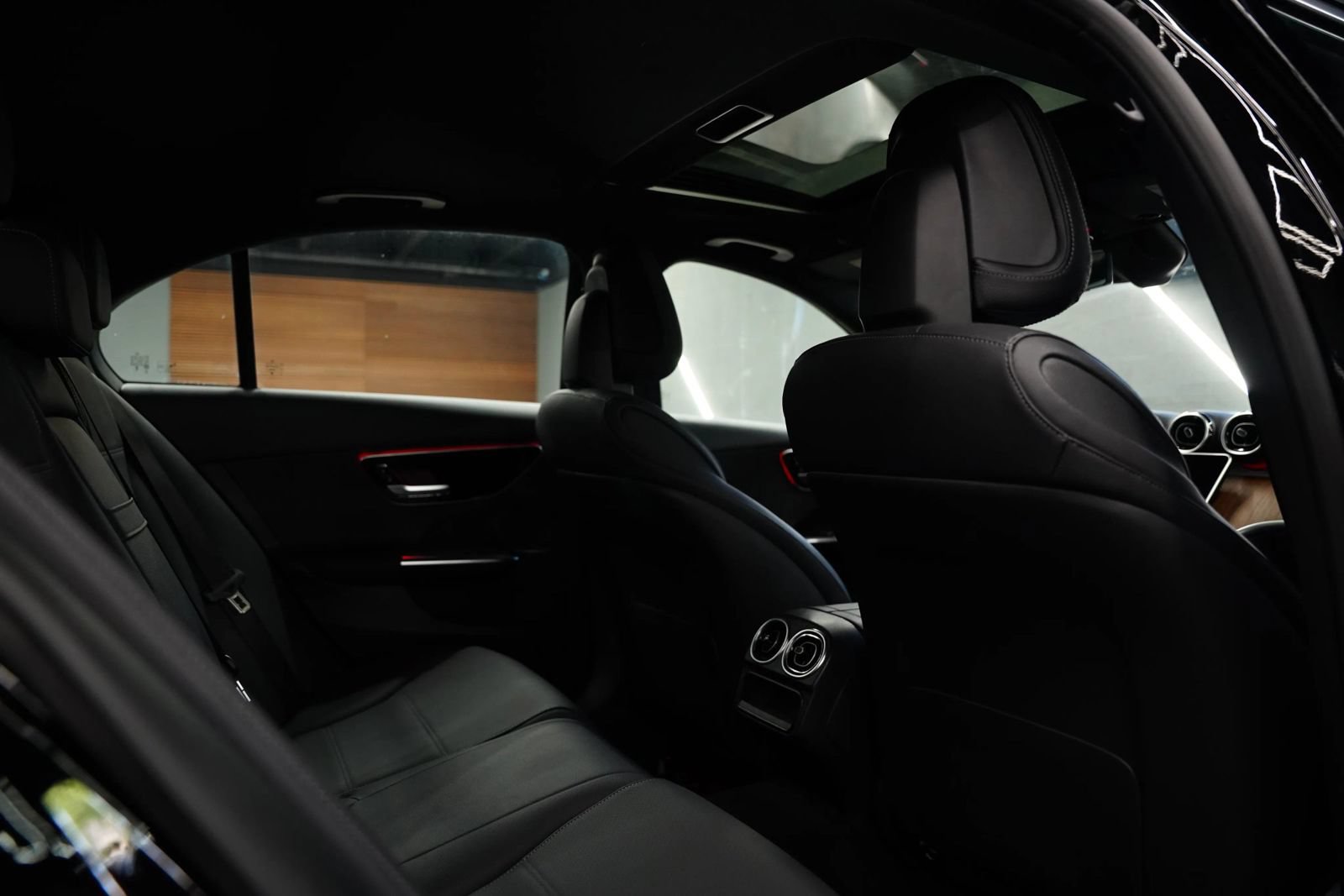 Used 2024 Mercedes-Benz C 300 4MATIC Sedan image 34