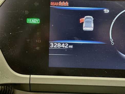 Used 2023 Toyota bZ4X AWD image 19
