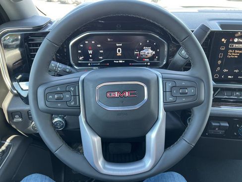 New 2025 GMC Sierra 1500 Elevation image 23