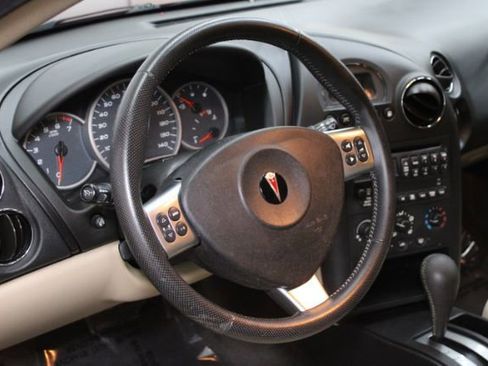 Used 2006 Pontiac Grand Prix w/ Preferred Package image 12