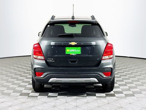 Used 2017 Chevrolet Trax LT w/ LT Convenience Package image 8