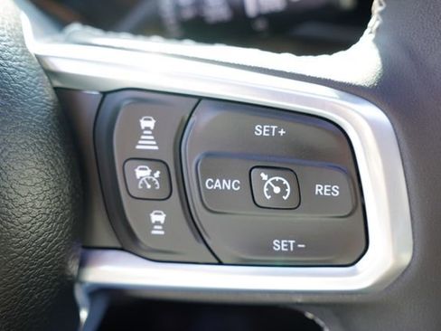 Certified 2025 Jeep Wrangler Unlimited Sahara w/ Safety Group AWD/4WD image 32