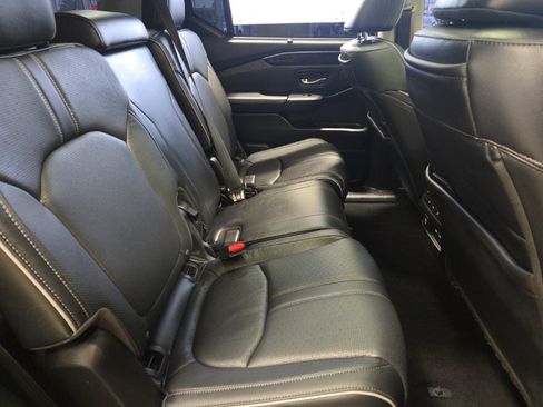 Used 2023 Honda Pilot Elite image 17